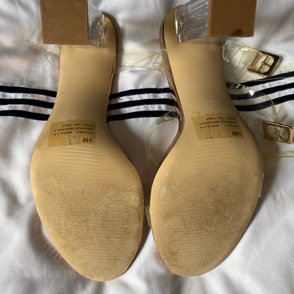 Fashion Nova clear heels - Picture 3 of 4